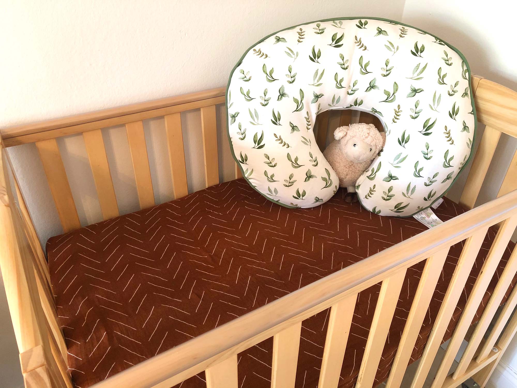 Boppy in outlet crib